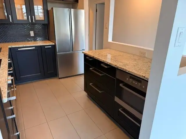 303 6540 BURLINGTON AVENUE - photo 2 of 11