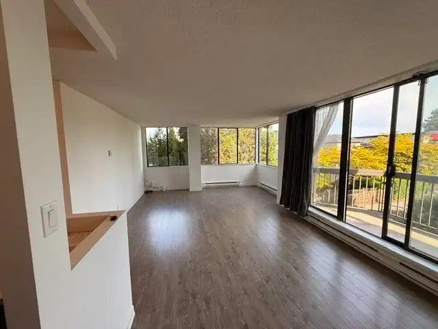 303 6540 BURLINGTON AVENUE - photo 4 of 11