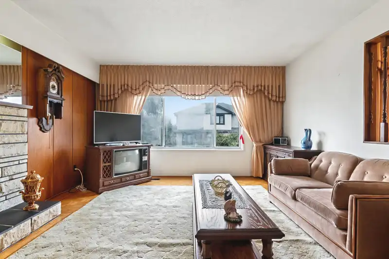 3980 PENTICTON STREET - photo 3 of 36
