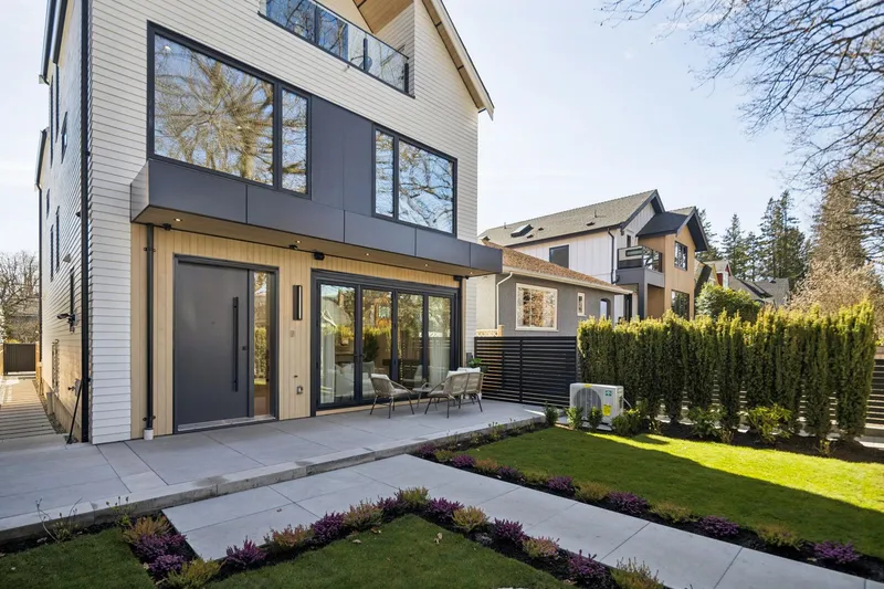 1 3036 W 13TH AVENUE - photo 2 of 25