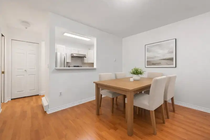 15 3428 ADANAC STREET - photo 4 of 15