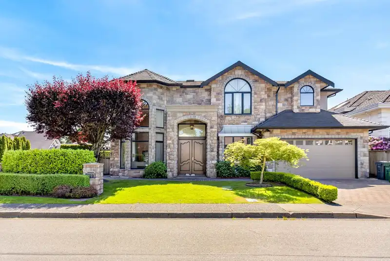 6011 THETIS PLACE - photo 1 of 40