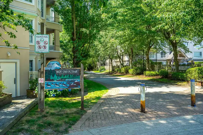 335 1252 TOWN CENTRE BOULEVARD - photo 3 of 33