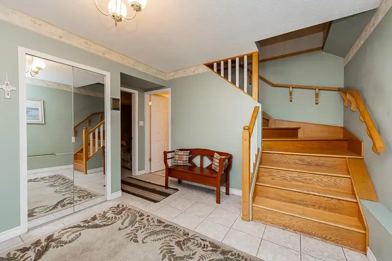 7286 116 STREET - photo 4 of 31