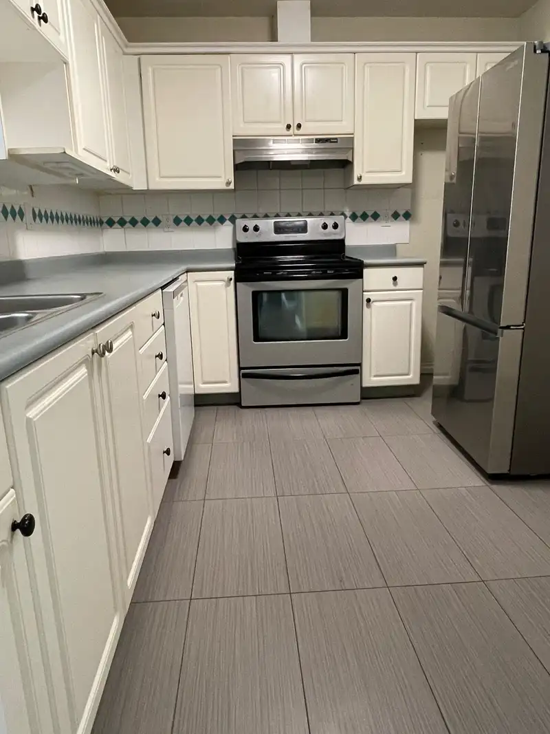 317 12633 72 AVENUE - photo 4 of 9