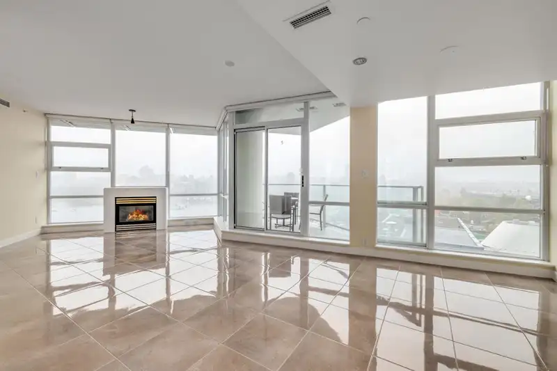 1702 638 BEACH CRESCENT - photo 4 of 24