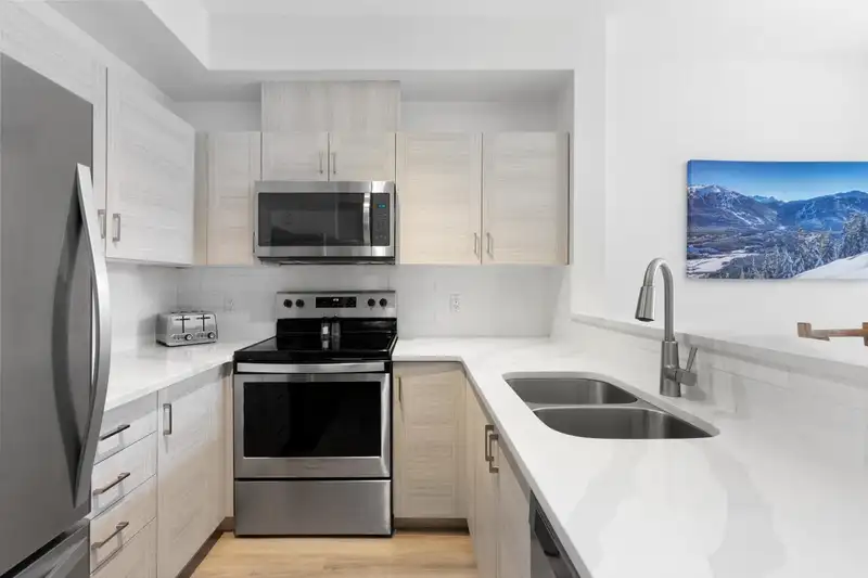 88 (WK 13)-4355 NORTHLANDS BOULEVARD - photo 3 of 12