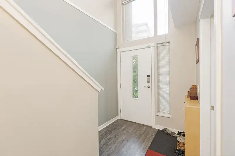 3 9229 UNIVERSITY CRESCENT - photo 3 of 40