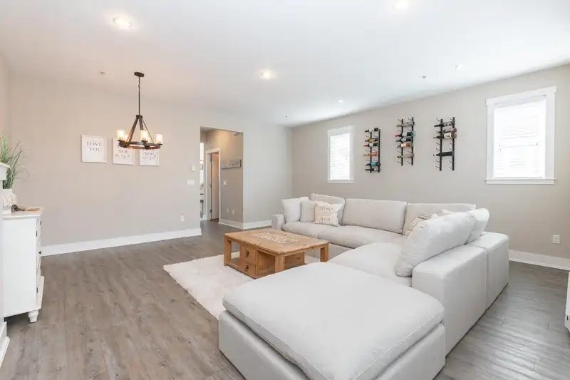 94 20860 76 AVENUE - photo 3 of 39