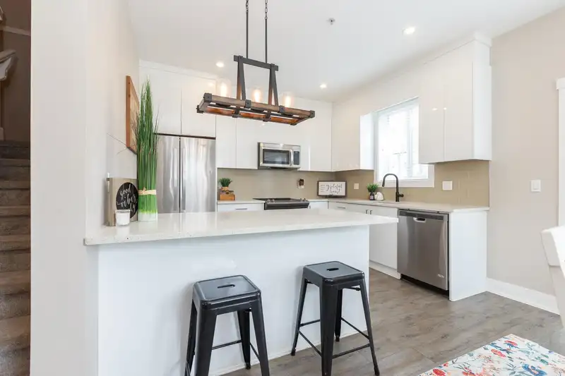 94 20860 76 AVENUE - photo 4 of 39