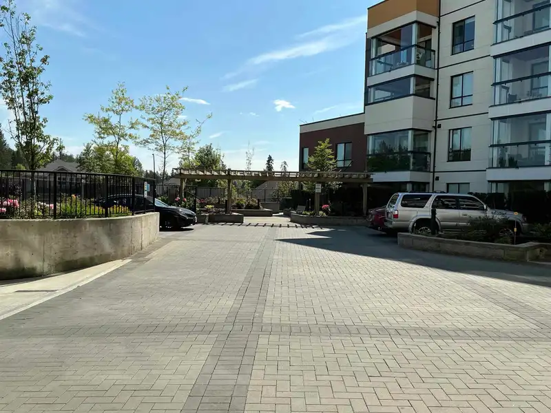 504 11641 227 STREET - photo 2 of 17