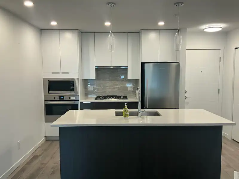 504 11641 227 STREET - photo 3 of 17