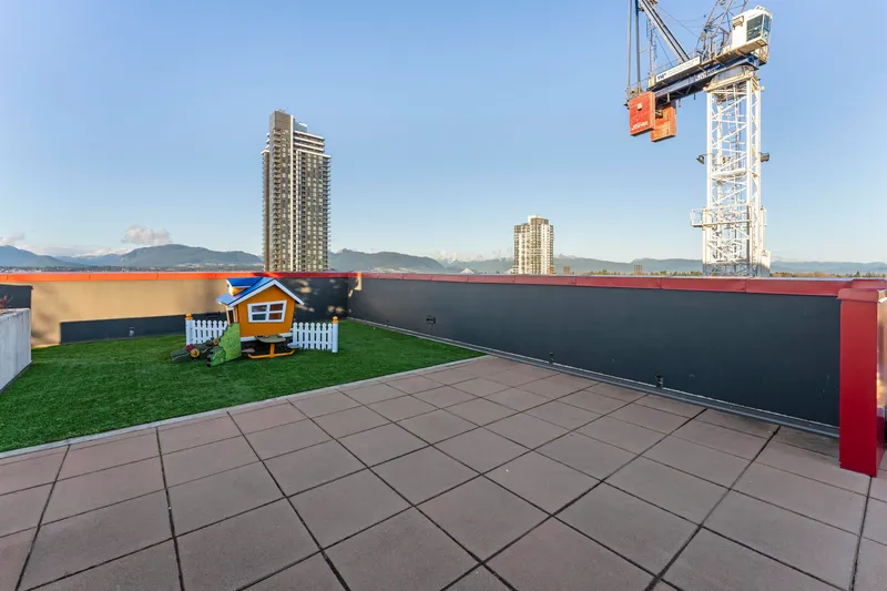 1409 10626 CITY PARKWAY - photo 4 of 17