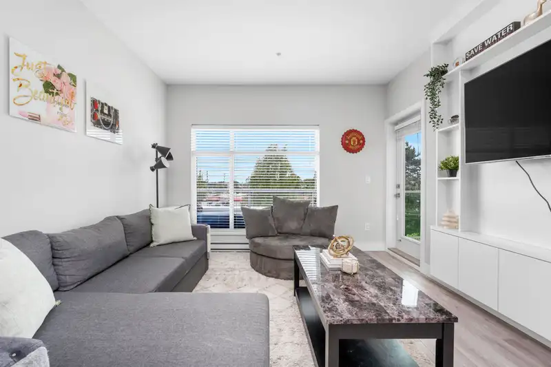 313 9015 120 STREET - photo 3 of 23
