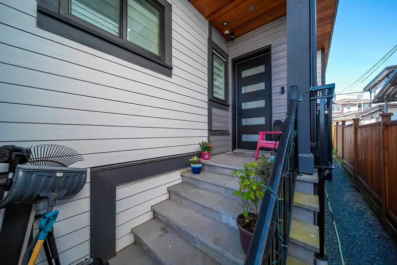 749 E 60TH AVENUE - photo 3 of 23