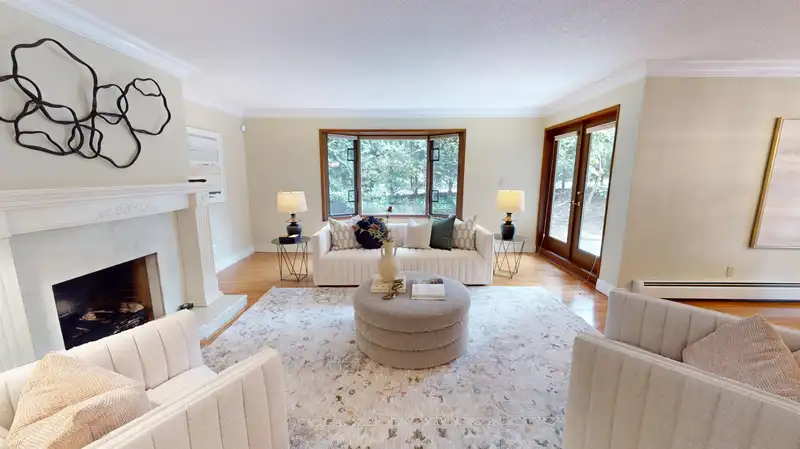 46 4900 CARTIER STREET - photo 2 of 33