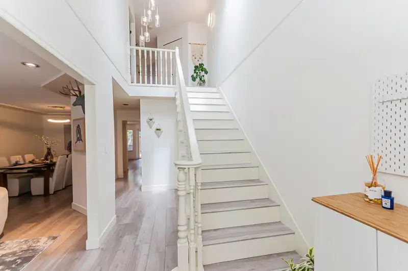 7 5651 LACKNER CRESCENT - photo 2 of 38