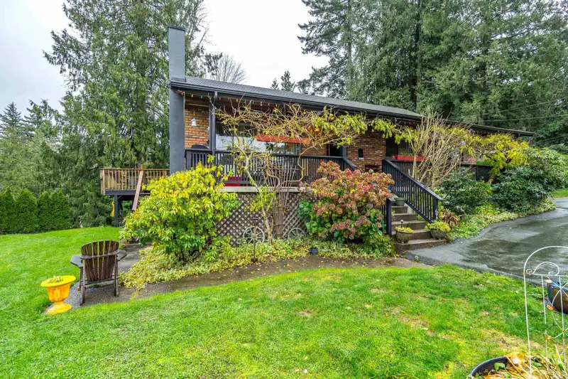 9209 NORUM ROAD - photo 3 of 40