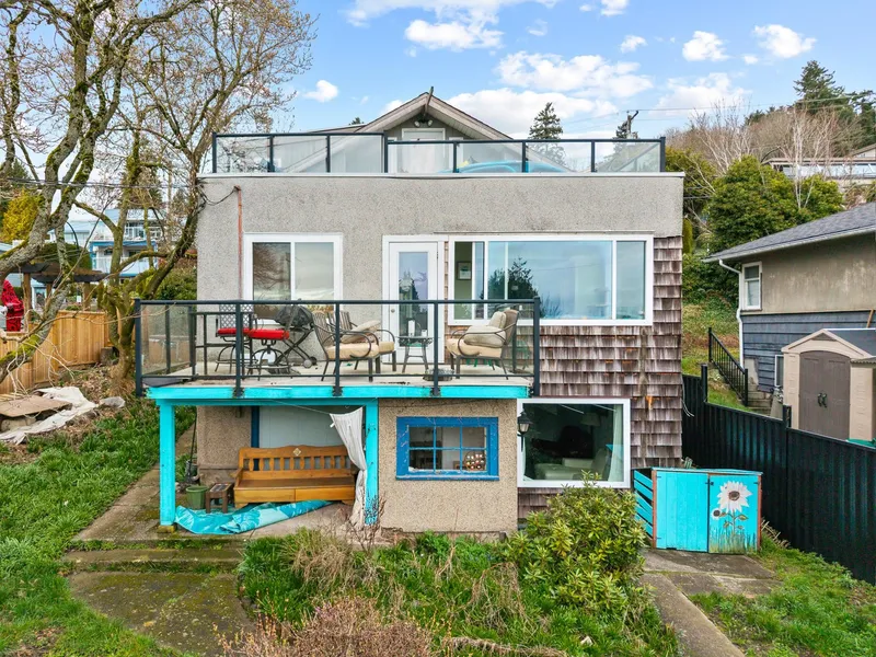 14878 BUENA VISTA AVENUE - photo 3 of 25