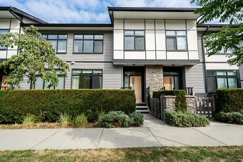 17 14057 60A AVENUE - photo 1 of 40