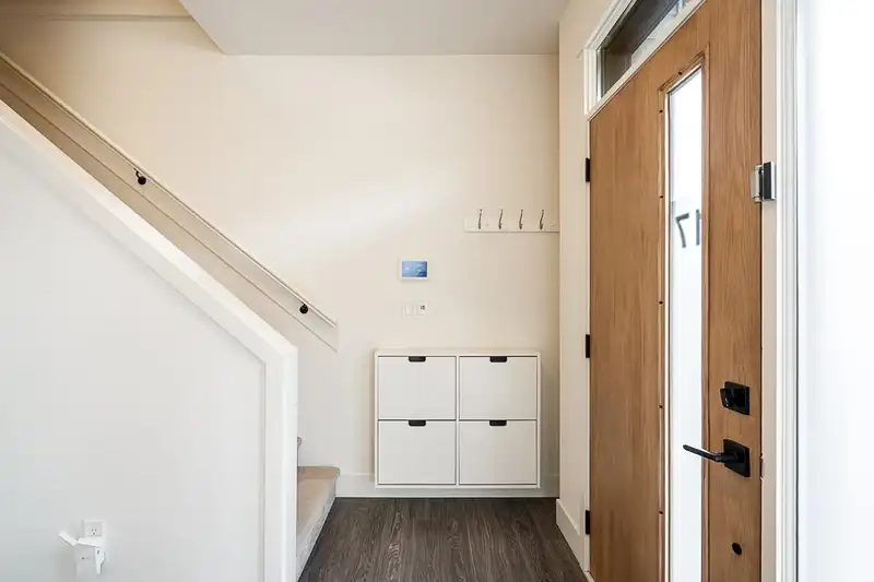 17 14057 60A AVENUE - photo 4 of 40