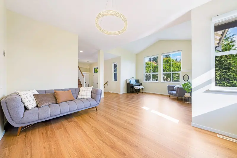 513 FOREST PARKWAY - photo 2 of 25