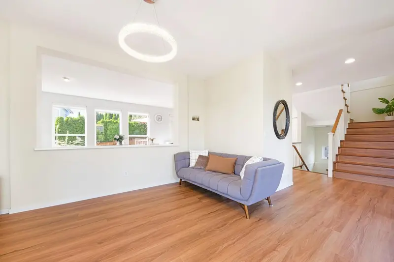 513 FOREST PARKWAY - photo 4 of 25