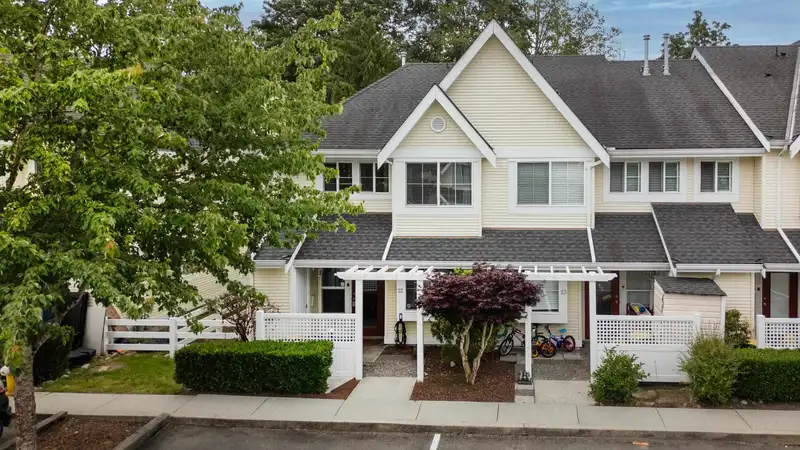 22 23560 119 AVENUE - photo 1 of 32