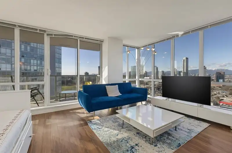 2104 13688 100 AVENUE - photo 1 of 20