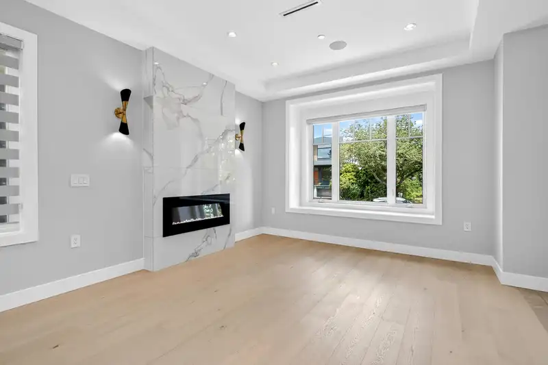3964 W 21ST AVENUE - photo 3 of 16
