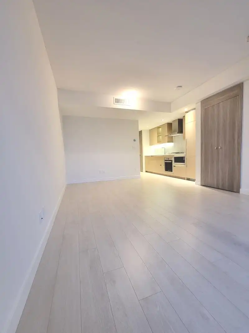 2609 4730 LOUGHEED HIGHWAY - photo 4 of 16