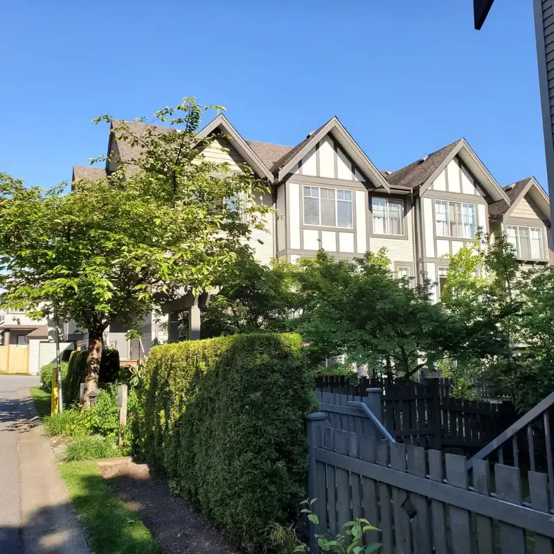 65 20038 70 AVENUE - photo 1 of 40