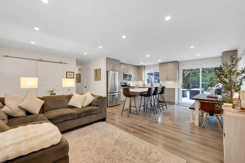 40410 PERTH DRIVE - photo 3 of 23