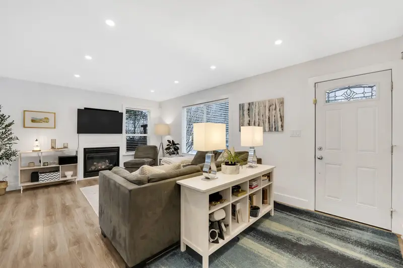 40410 PERTH DRIVE - photo 4 of 23