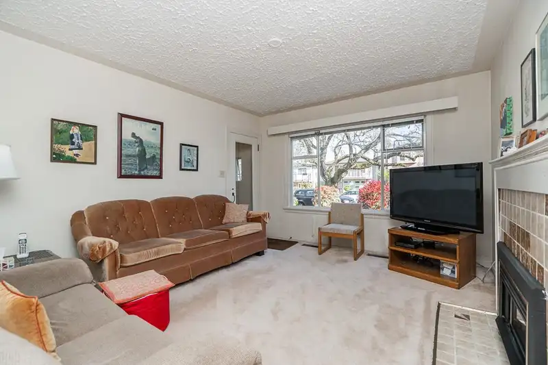 1296 E 27TH AVENUE - photo 3 of 40