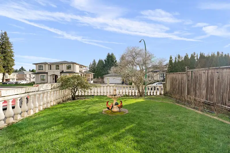 5307 SPRINGDALE COURT - photo 4 of 33