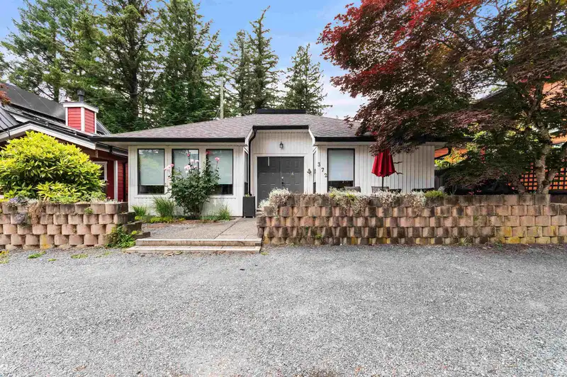 372 CEDAR STREET - photo 1 of 31