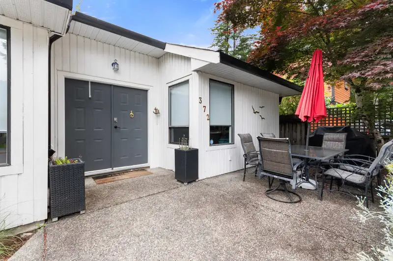 372 CEDAR STREET - photo 2 of 31