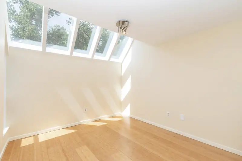 8526 WOODTRAIL PLACE - photo 3 of 27