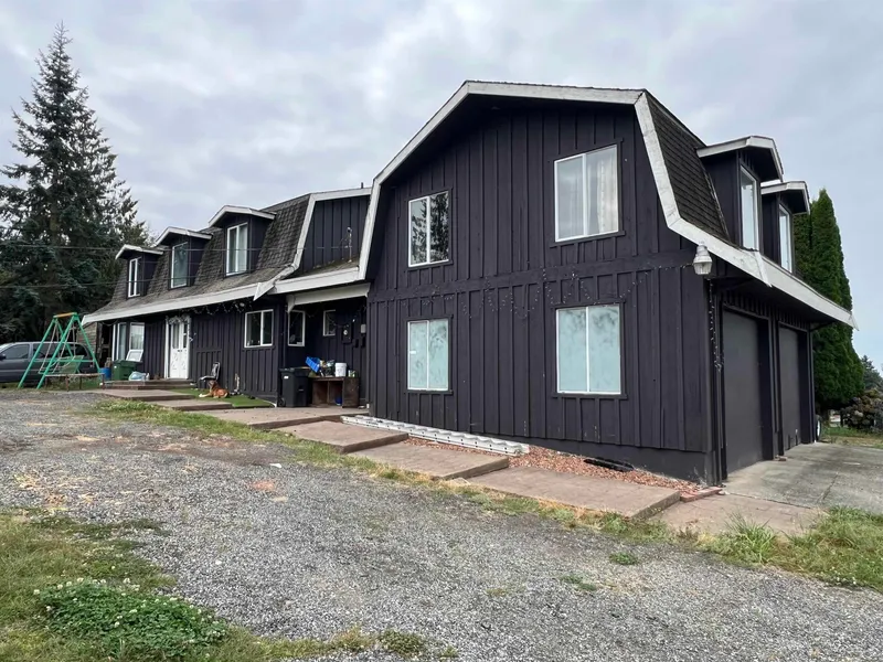 6863 BRADNER ROAD - photo 2 of 22