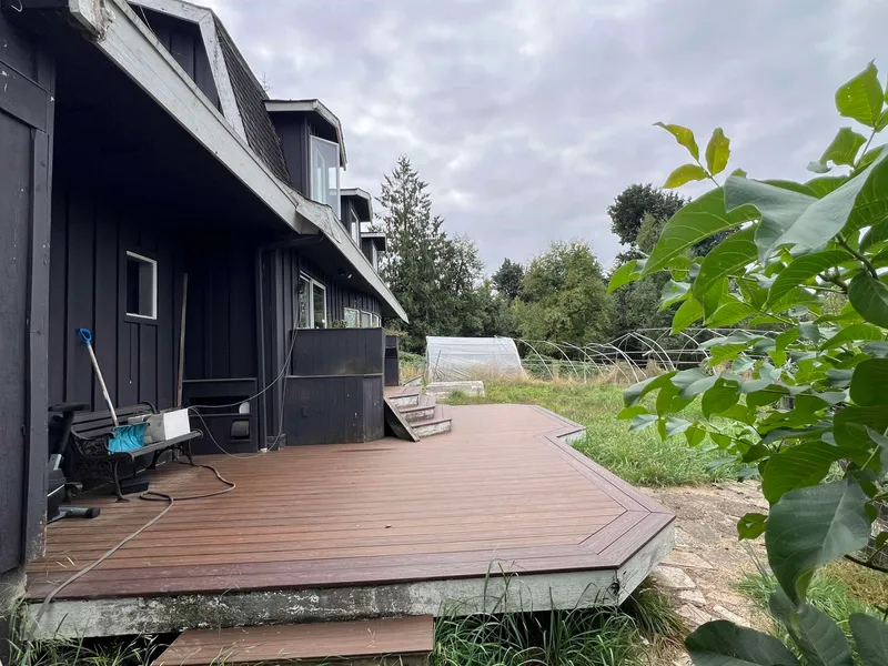 6863 BRADNER ROAD - photo 4 of 22