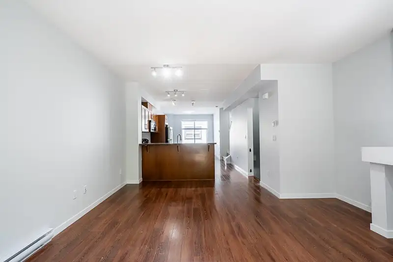 53 6123 138 STREET - photo 4 of 32