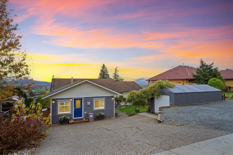 46455 UPLANDS ROAD - photo 2 of 25