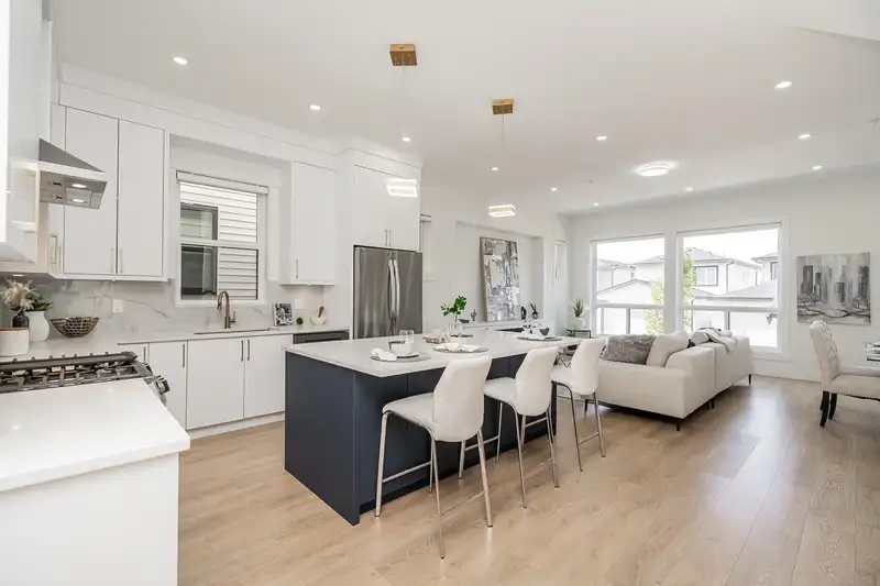 20549 74B AVENUE - photo 3 of 34