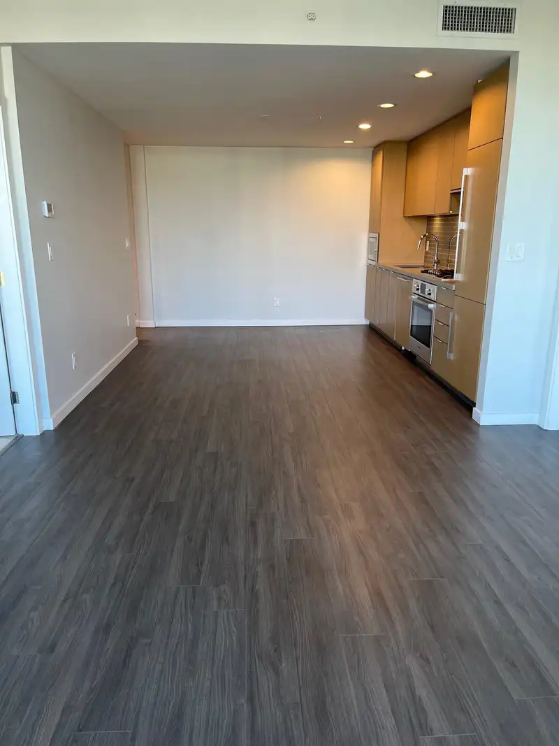 906 8333 SWEET AVENUE - photo 3 of 21