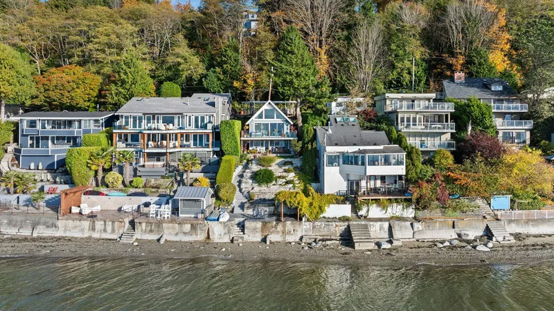 188 TSAWWASSEN BEACH ROAD - photo 2 of 25