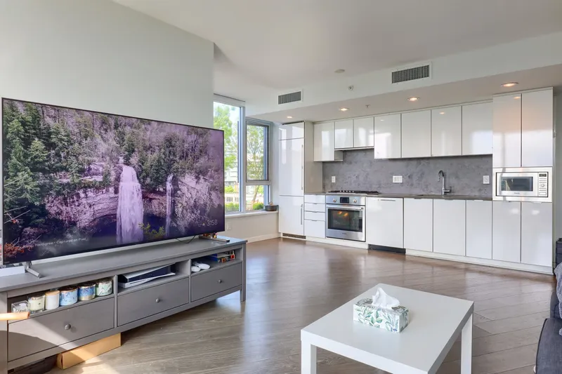 617 8333 SWEET AVENUE - photo 1 of 20