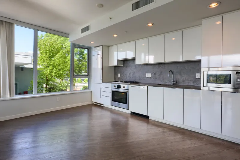 617 8333 SWEET AVENUE - photo 2 of 20