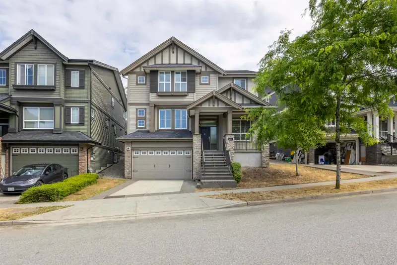 3497 BISHOP PLACE - photo 2 of 40