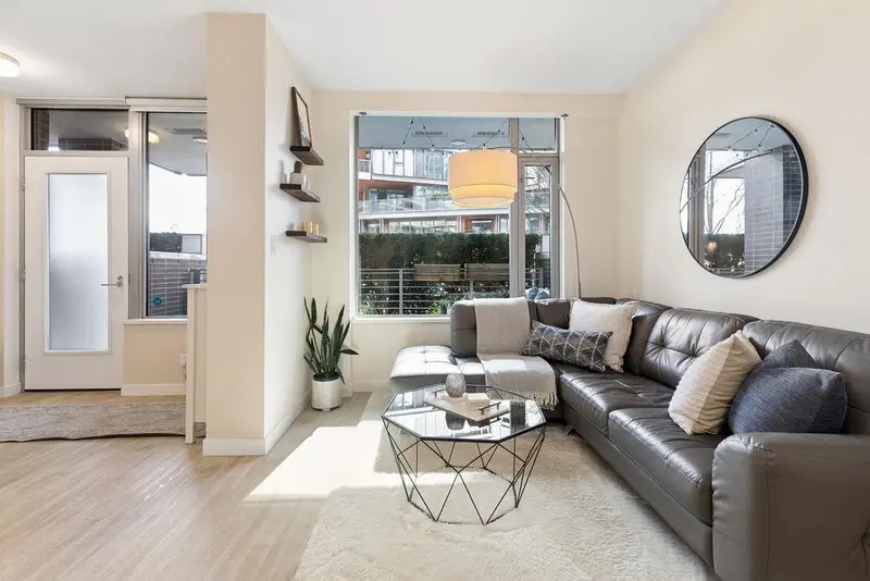 82 SWITCHMEN STREET - photo 4 of 25